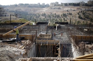 Palestinian negotiators quit in protest